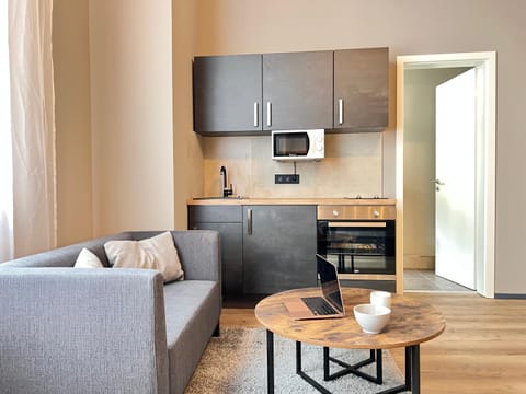 Kitchen or kitchenette, Seating area, Dining area