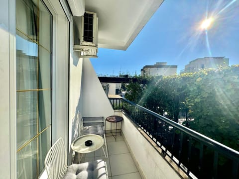 View (from property/room), Balcony/Terrace