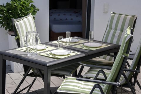 Spring, Summer, BBQ facilities, Balcony/Terrace, Mountain view, Inner courtyard view