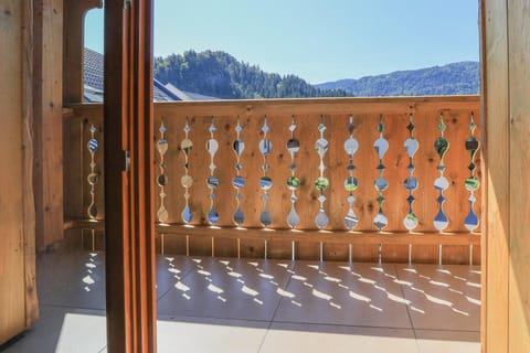 View (from property/room), Balcony/Terrace, Balcony/Terrace, Mountain view, Quiet street view