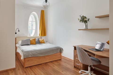 Bed, Photo of the whole room, Bedroom