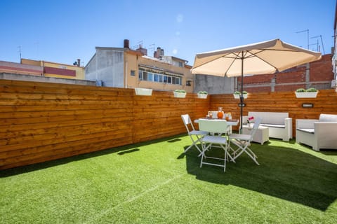 Property building, Balcony/Terrace, Living room