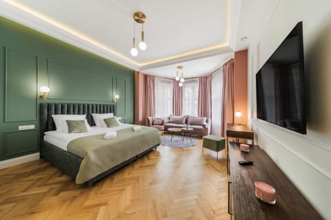 Bed, Photo of the whole room
