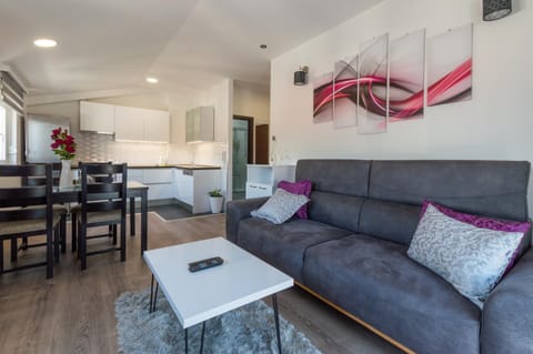 Kitchen or kitchenette, Living room, Dining area