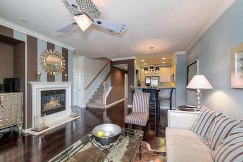 Elegant Natomas Town-home For Business Travelers House in Sacramento