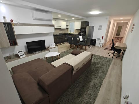 TV and multimedia, Living room, Dining area
