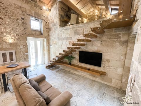 TV and multimedia, Living room, Lounge or bar