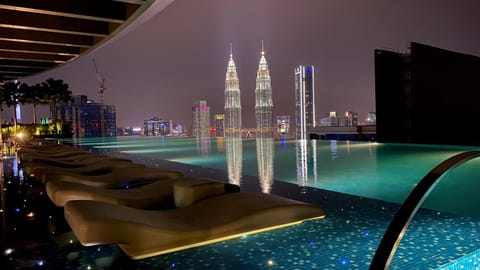 Swimming pool, Swimming pool