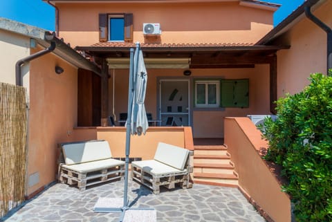 Property building, Patio
