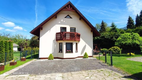 Property building, Facade/entrance, Garden