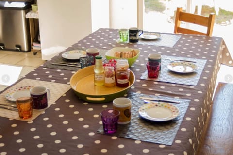 Dining area, Breakfast