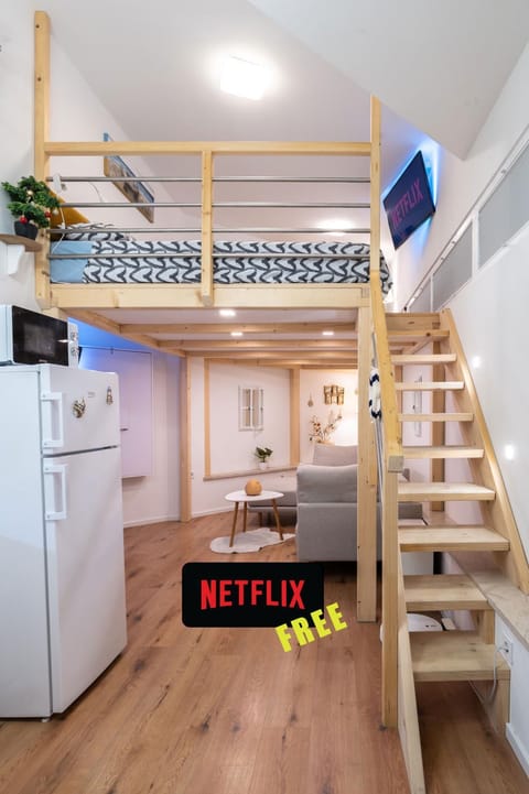 TV and multimedia, Kitchen or kitchenette, Living room, Seating area, minibar