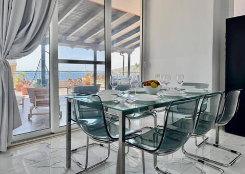 View (from property/room), Balcony/Terrace, Living room, Seating area, Dining area, Sea view