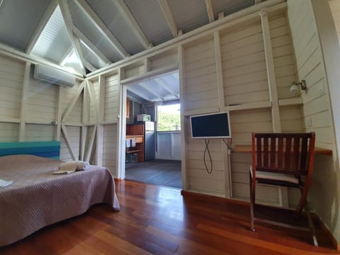 Photo of the whole room, Internal: Not applicable to any particular room