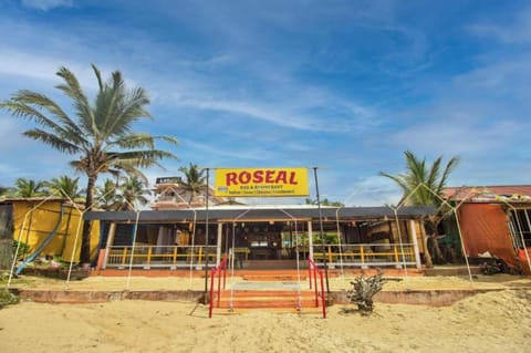 Property building, Restaurant/places to eat