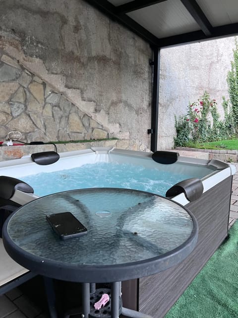 Montana House Njeguši House in Montenegro