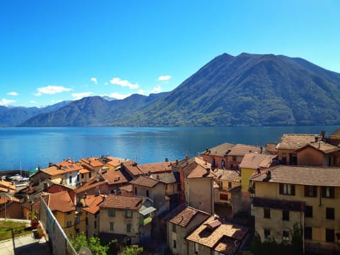 City view, Lake view, Mountain view