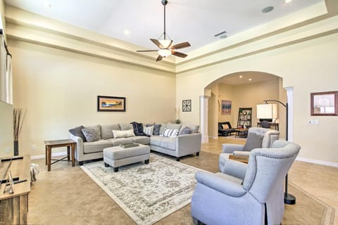 Snowbird Haven with Pool! 11 Mi to Dtwn Phoenix House in Laveen Village