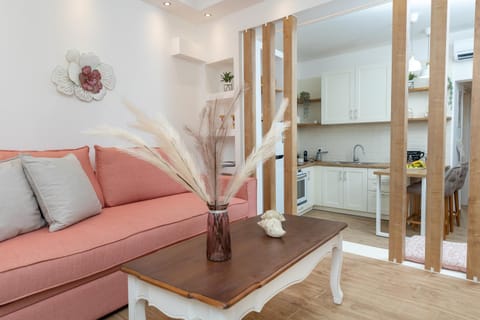 100 Steps - Serenity Apartment in Naxos