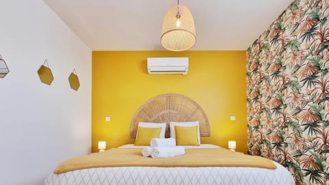 Bed, Bedroom, air conditioner