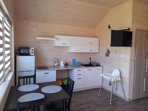 Property building, TV and multimedia, Coffee/tea facilities, Kitchen or kitchenette, Dining area