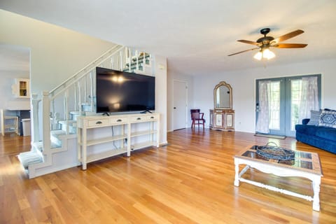 Spacious White Rivers Jewel Fishing Haven! House in Arkansas