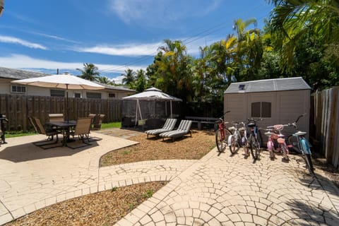 Patio, BBQ facilities