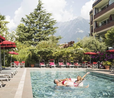 Property building, Swimming pool