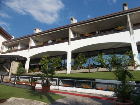 Property building, Facade/entrance, Decorative detail