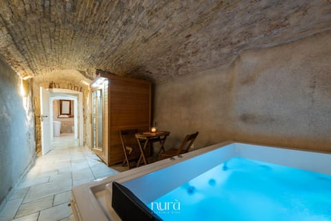 Hot Tub, Pool view, Swimming pool