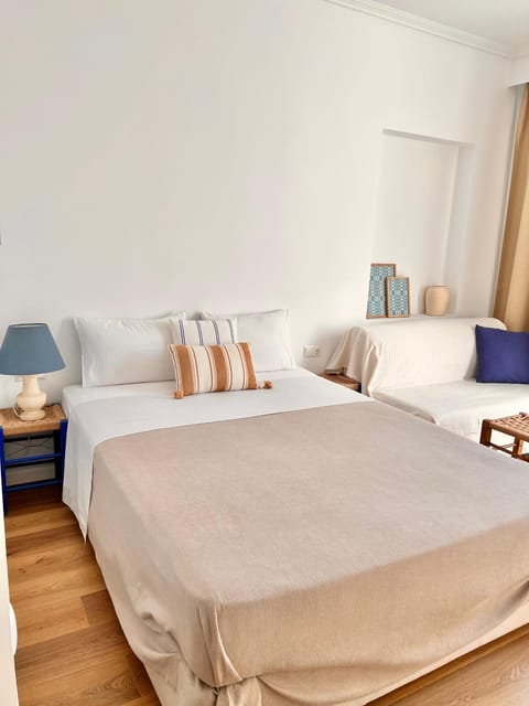 Living room, Bedroom