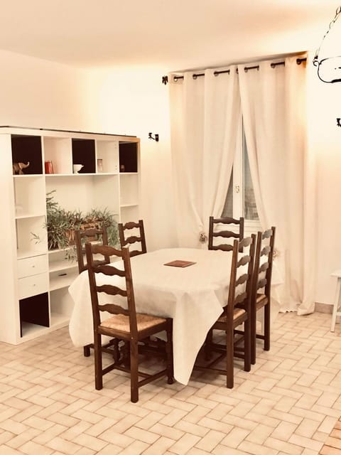 maison individuel proche des châteaux et Amboise avec jardin clos House in Centre-Val de Loire