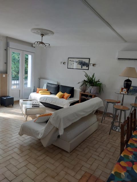 maison individuel proche des châteaux et Amboise avec jardin clos House in Centre-Val de Loire