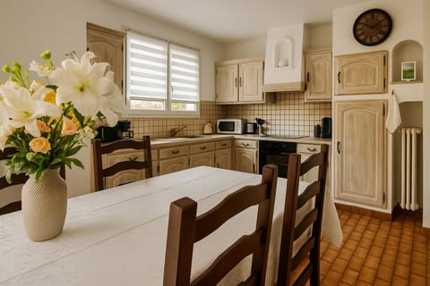 maison individuel proche des châteaux et Amboise avec jardin clos House in Centre-Val de Loire