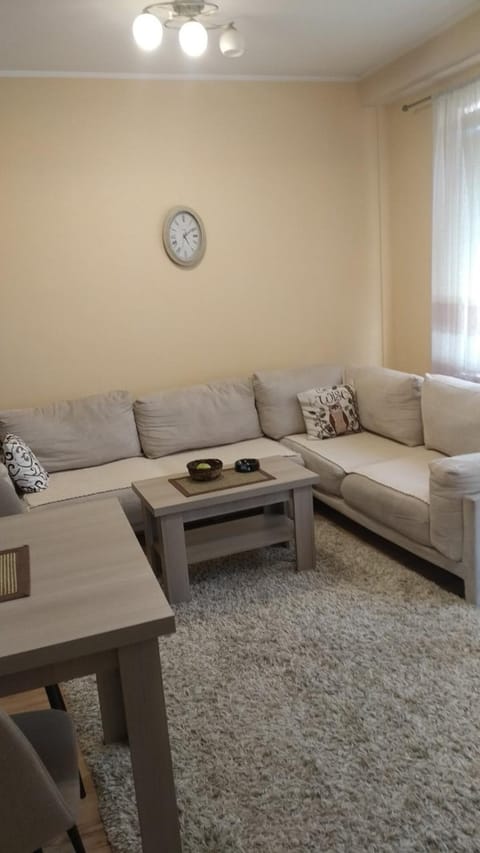 Relax 2 besplatan parking Apartment in Vojvodina