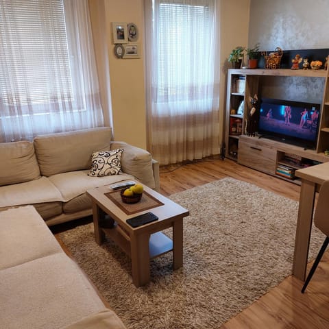 Relax 2 besplatan parking Apartment in Vojvodina