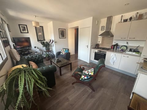 Appartement calme en plein centre ville Apartment in Granville