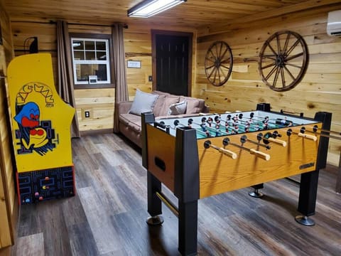 Luxury Cabin w/ Game Room & Hot Tub at Cave Run Lake Cabin in Kentucky