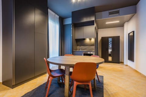 Food close-up, Kitchen or kitchenette, Living room, Seating area, Dining area