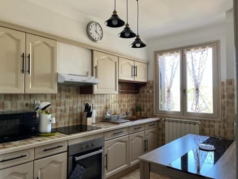 Jolie maison à louer dans les Cévennes House in Alès