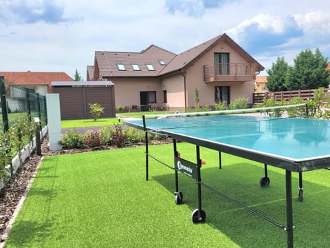 Property building, Garden, Table tennis