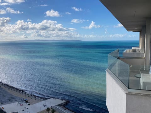 Natural landscape, Balcony/Terrace, Sea view