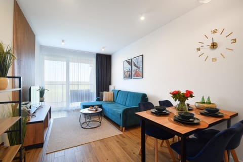 Sauna, TV and multimedia, Living room, Seating area, Dining area, Cycling, Garden view, Supermarket/grocery shop, Swimming pool, soundproof, towels, dryer, elevator