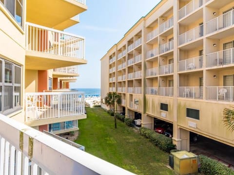 Property building, Balcony/Terrace, Beach, Sea view, Inner courtyard view, Parking