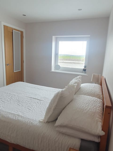 Self catering. Maydene. Holm. Orkney, Scotland. Apartment in Scotland