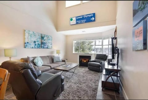 TV and multimedia, Living room, Seating area