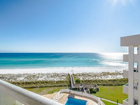 Property building, Balcony/Terrace, Beach, Pool view, Sea view, Swimming pool