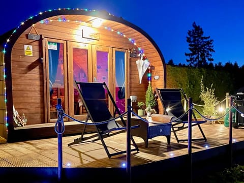 FINN VILLAGE - Loch Lomond Sunset Glamping Pod - Private Ofuro HOT TUB Apartment in Scotland
