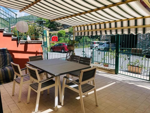 Day, View (from property/room), Balcony/Terrace, Dining area