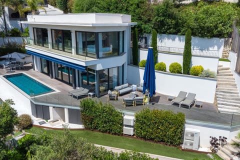 Property building, Garden view, Swimming pool